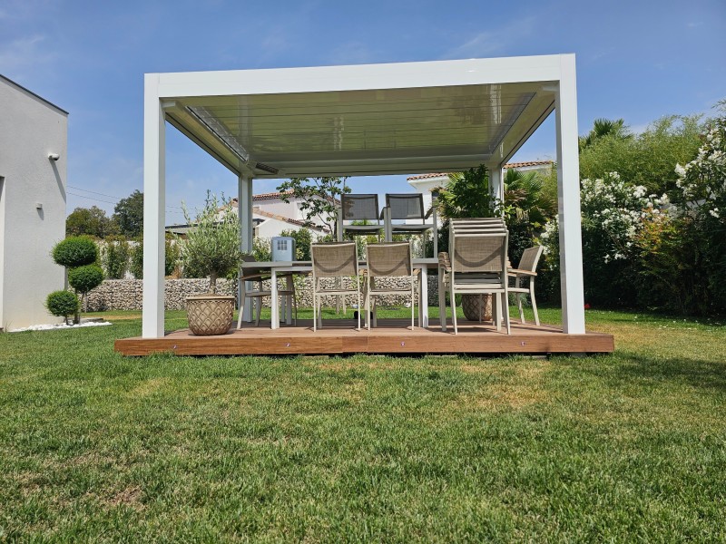 Installation et pose d'une pergola bioclimatique Open à Marseille