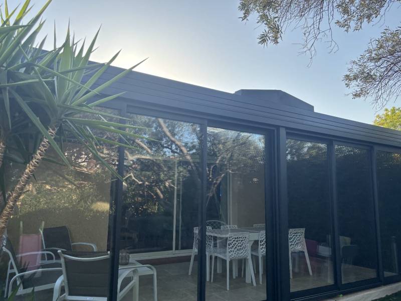 Véranda avec baie vitré