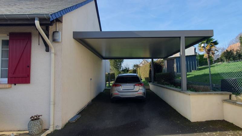 Installateur d'abris pour voiture  carports sur-mesure à Marseille