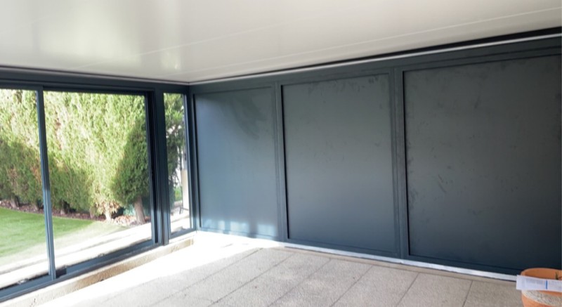Installation d'une véranda à toiture fixe isolée dans le quartier de Saint Barnabé Marseille