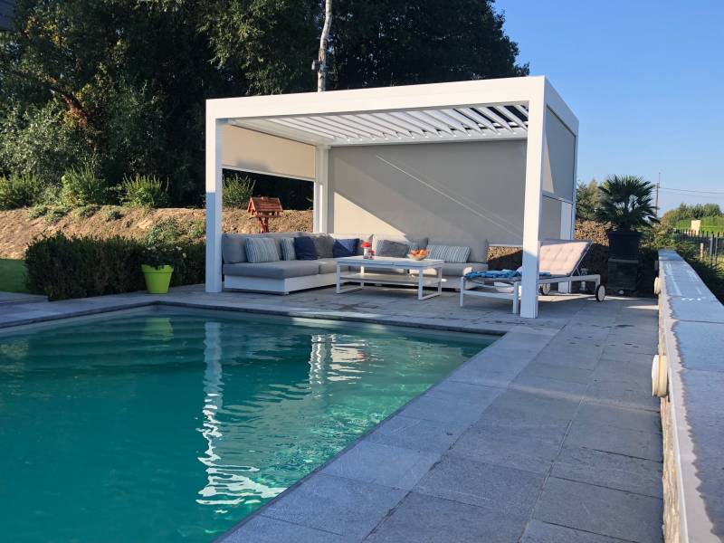 FABRICATION ET INSTALLATION D'UNE PERGOLA BIOCLIMATIQUE À MARSEILLE